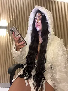 Sarasanders 4 online show from October 26, 2025, 3:45 am