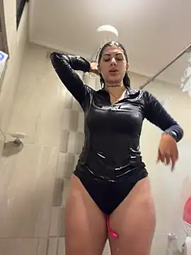 Sarasanders 4 online show from January 17, 2026, 4:28 am