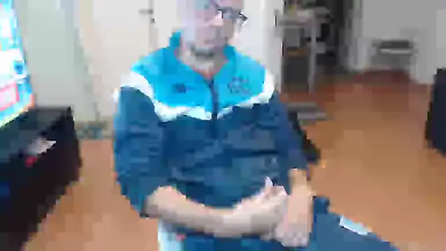 guachin hunk online show from June 12, 2026, 10:52 pm