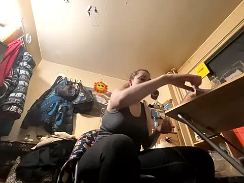 Snowbunnycake 131 online show from April 6, 2026, 5:30 am