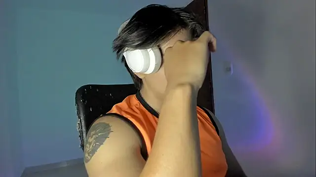 Snapshot of Giordano_Russo chatting on November 20, 2025, 10:53 pm Giordano Russo online show from November 20, 2025, 10:53 pm