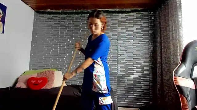 Ginger Sweetty online show from March 12, 2026, 8:04 pm