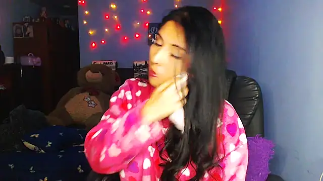 Snapshot of sahtlove1 chatting on January 6, 2026, 2:15 am sahtlove1 online show from January 6, 2026, 2:15 am