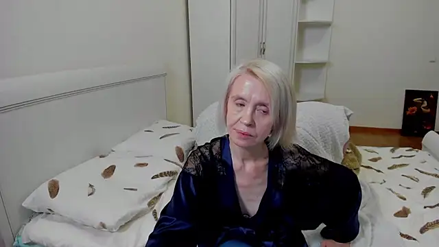 aminalive online show from October 19, 2025, 5:57 pm