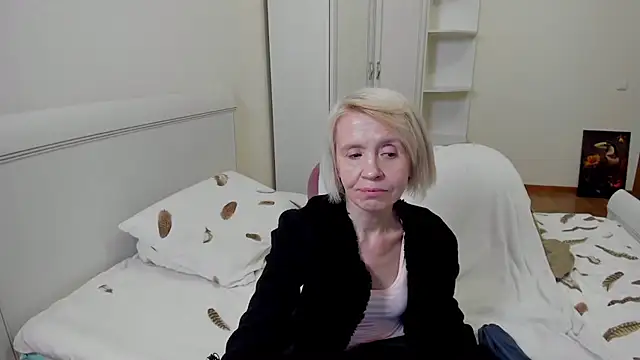 aminalive online show from November 15, 2025, 6:04 pm