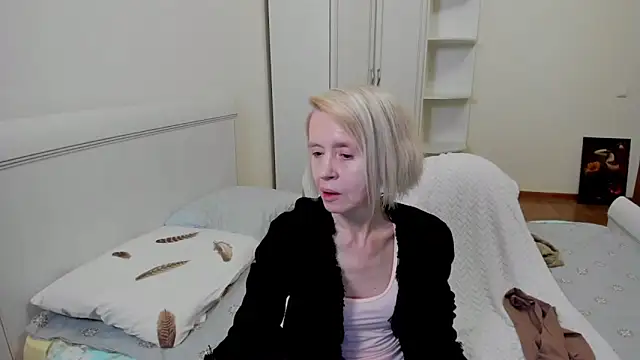 aminalive online show from November 30, 2025, 6:12 pm