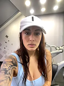 Snapshot of Lucy_fit chatting on October 24, 2025, 4:36 pm Lucy fit online show from October 24, 2025, 4:36 pm