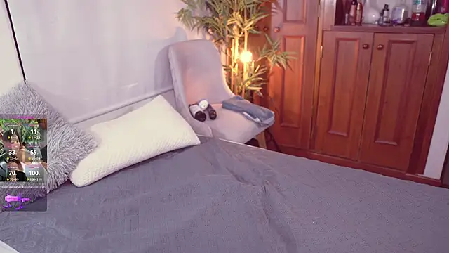 Snapshot of Lucy_fit chatting on October 27, 2025, 10:19 am Lucy fit online show from October 27, 2025, 10:19 am