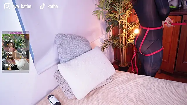 Snapshot of Lucy_fit chatting on November 8, 2025, 11:10 am Lucy fit online show from November 8, 2025, 11:10 am