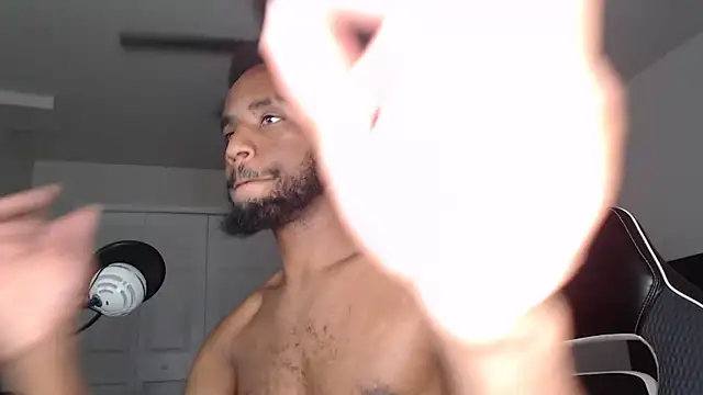 Snapshot of ChrisVacher chatting on October 7, 2025, 12:30 am ChrisVacher online show from October 7, 2025, 12:30 am