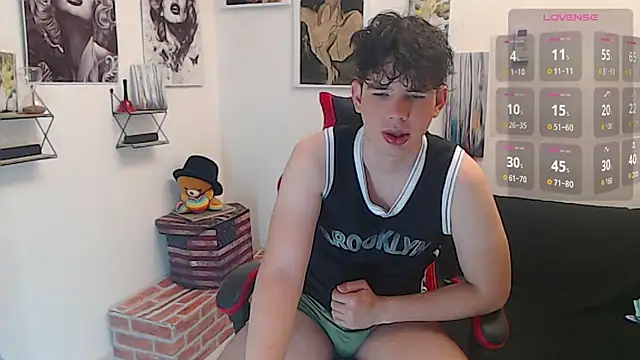 Oliverboy- online show from June 26, 2026, 11:09 pm