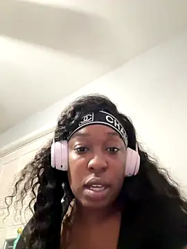 tokyopetitexx online show from October 27, 2025, 5:50 pm