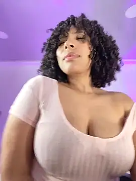 Snapshot of DannaBerry chatting on October 24, 2025, 3:30 pm DannaBerry online show from October 24, 2025, 3:30 pm