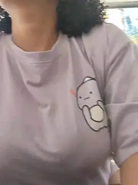 Snapshot of DannaBerry chatting on December 3, 2025, 7:12 pm DannaBerry online show from December 3, 2025, 7:12 pm