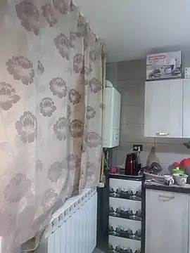 x  KHALEESI  x online show from November 19, 2025, 3:34 pm