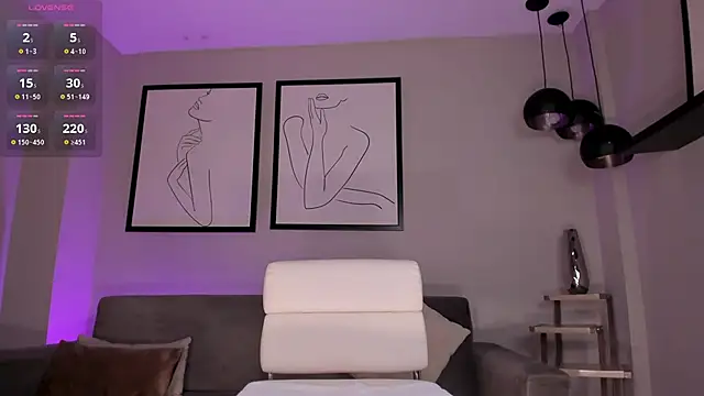 NiaHolland online show from March 3, 2025, 1:21 am