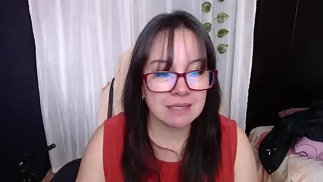 Sonialorens  online show from January 8, 2025, 4:54 pm