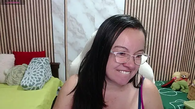 Snapshot of Sonialorens_ chatting on July 21, 2026, 8:00 pm Sonialorens online show from July 21, 2026, 8:00 pm
