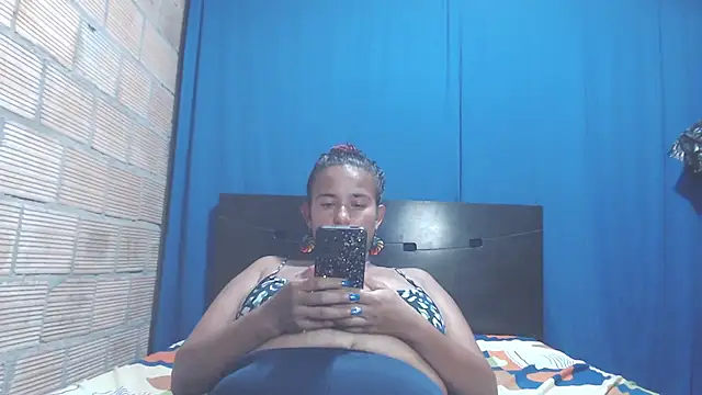 Snapshot of isabella_dirty69 chatting on February 2, 2025, 5:32 am isabella dirty69 online show from February 2, 2025, 5:32 am