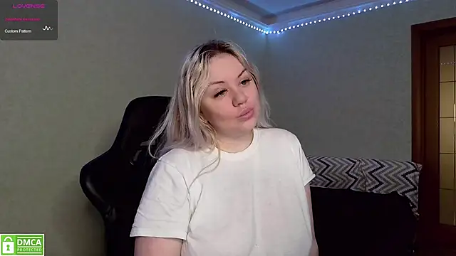 Snapshot of elven_dreams_ chatting on January 3, 2025, 6:35 pm elven dreams online show from January 3, 2025, 6:35 pm