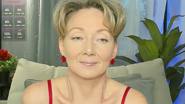 AkexandraFix online show from February 2, 2026, 1:54 pm