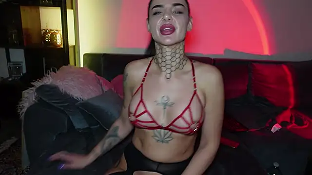 Snapshot of LexiCoco chatting on January 16, 2025, 6:59 pm LexiCoco online show from January 16, 2025, 6:59 pm