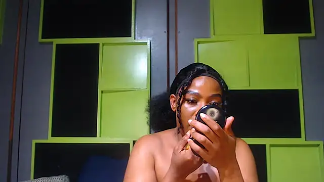 SexyAssDivaxxx online show from October 13, 2025, 4:34 am