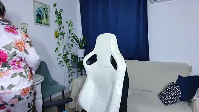 Selenna57 online show from January 9, 2026, 6:31 pm