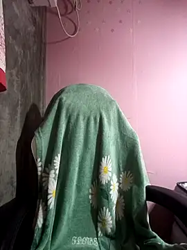 Cutie body11 online show from October 31, 2025, 1:28 am