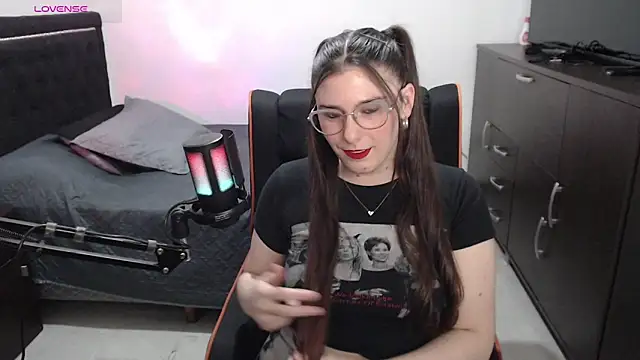 xxbbtaa online show from April 4, 2026, 1:37 am