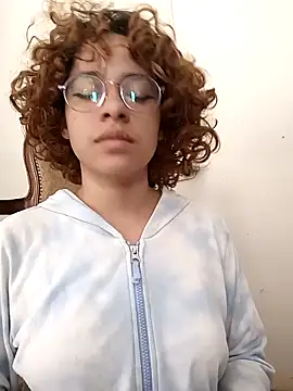 EmmaMelissa0521 online show from January 11, 2025, 8:21 pm