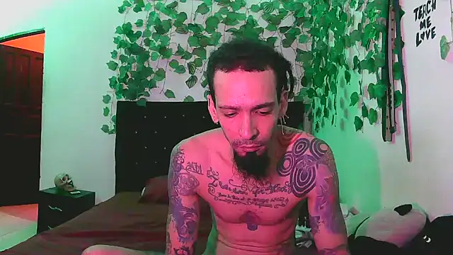 caribbeanlover1 online show from November 4, 2025, 11:20 am