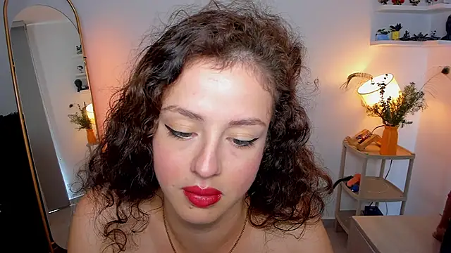 Cassandra Caiin online show from November 4, 2025, 8:30 pm