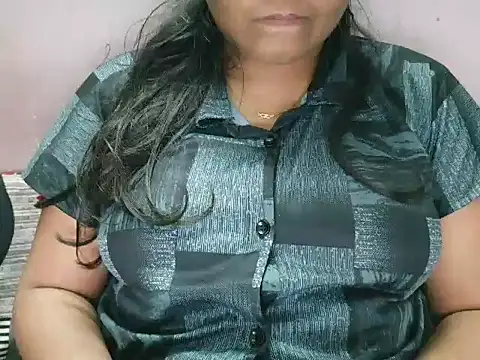 Desi14321 online show from April 27, 2026, 4:49 pm