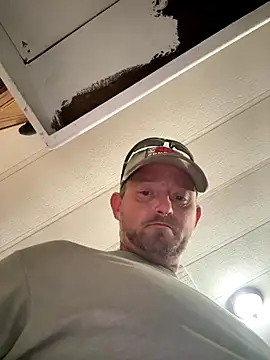 smokeymt420 online show from November 5, 2025, 3:50 am