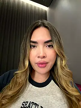 Snapshot of AnaCarrera chatting on November 23, 2025, 5:35 pm AnaCarrera online show from November 23, 2025, 5:35 pm