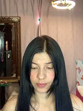 Snapshot of Estefani_32 chatting on February 26, 2026, 1:54 pm Estefani 32 online show from February 26, 2026, 1:54 pm