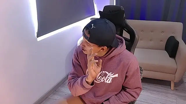 Liam V online show from March 25, 2026, 12:44 pm