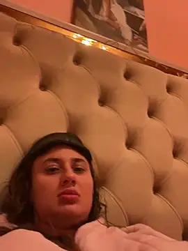 Snapshot of Flossy_Vettie chatting on March 16, 2025, 8:43 pm Flossy Vettie online show from March 16, 2025, 8:43 pm