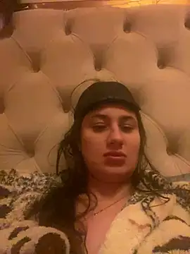 Snapshot of Flossy_Vettie chatting on March 17, 2025, 11:00 pm Flossy Vettie online show from March 17, 2025, 11:00 pm