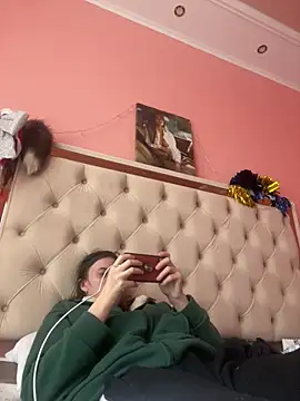 Flossy Vettie online show from February 4, 2026, 8:09 am