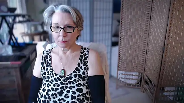 Snapshot of petradaniels chatting on February 20, 2026, 7:25 pm petradaniels online show from February 20, 2026, 7:25 pm