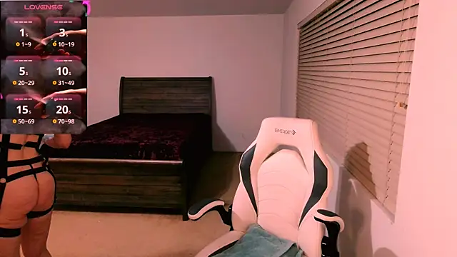 britteebee online show from April 4, 2026, 4:33 am