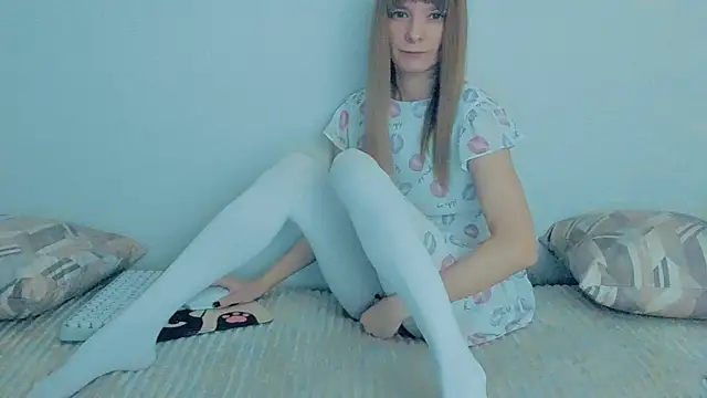 YourCaramel online show from November 2, 2025, 3:42 am