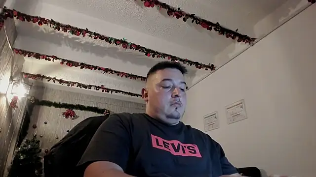 antonycruz online show from December 24, 2024, 5:44 pm