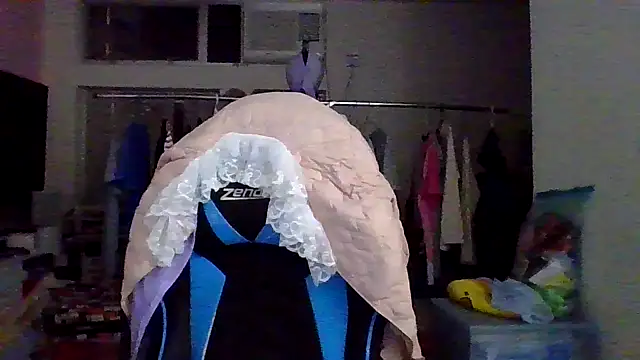 charlie xdd online show from February 28, 2025, 11:47 am