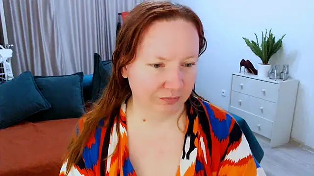 GoddessLara online show from September 28, 2025, 8:58 pm