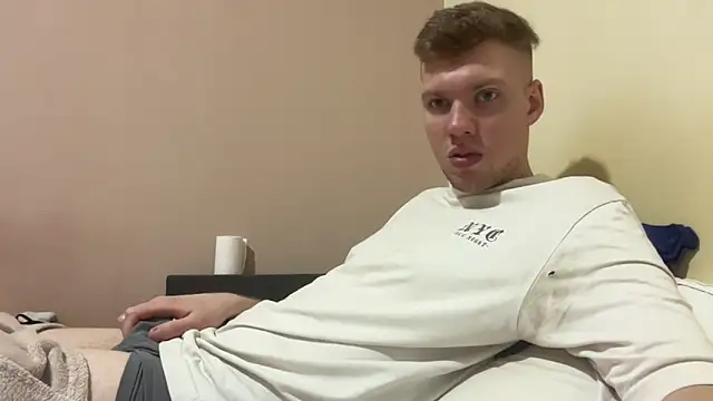 sexybooii6968 online show from December 17, 2025, 2:45 pm