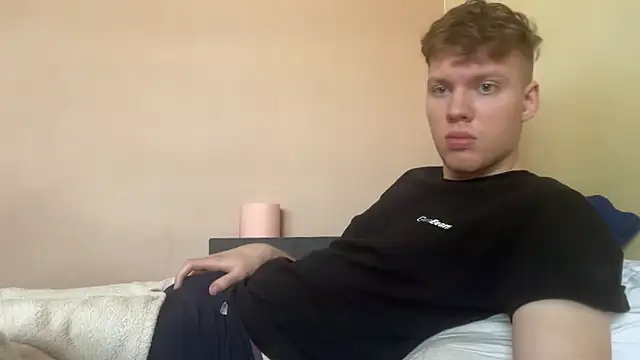 sexybooii6968 online show from June 7, 2026, 9:24 am
