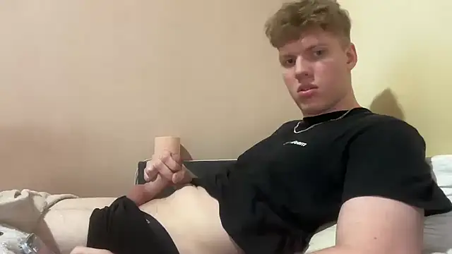 sexybooii6968 online show from June 16, 2026, 5:48 pm